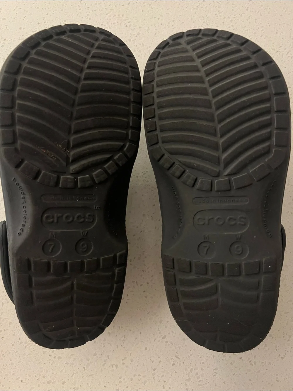 CROCS Classic Clog in Black